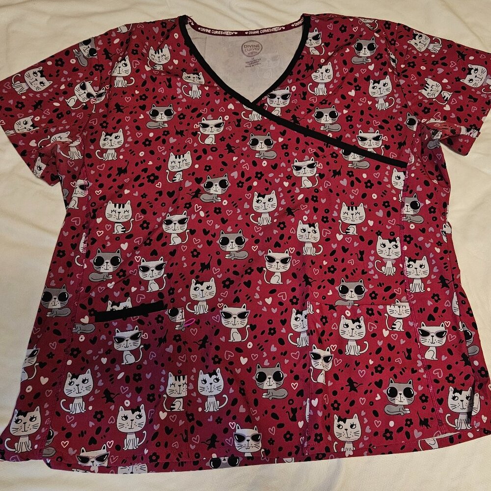 Pink w/ cat design Divine Curves Stretch scrubs top - 1X